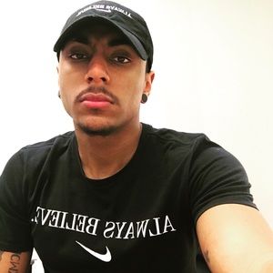 Meet your Posher, Eric