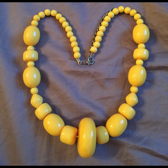 $10 or 3/$20 NWOT Bright, Fun H&M Necklace! - Picture 2 of 2