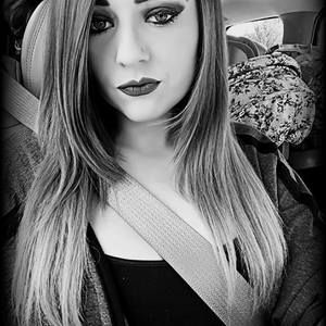 Meet your Posher, Izabella