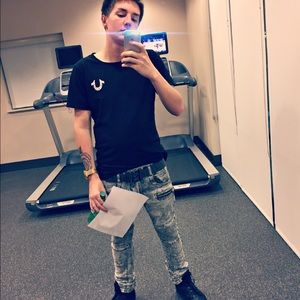 Meet your Posher, Tyler