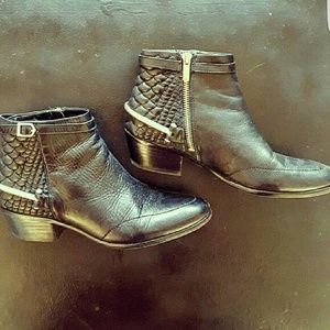 Women designer boots  ( Sam Edelman  )