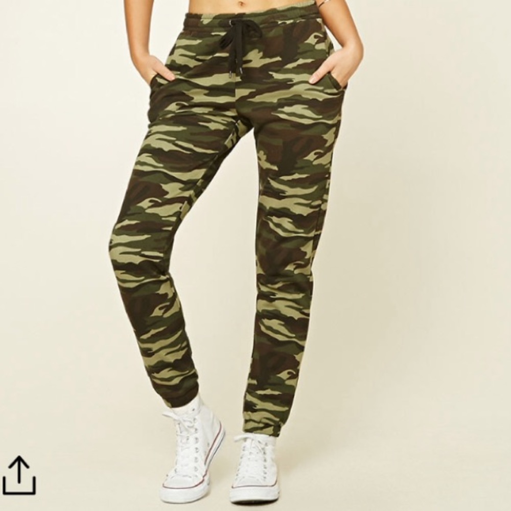 Forever 21 camo joggers