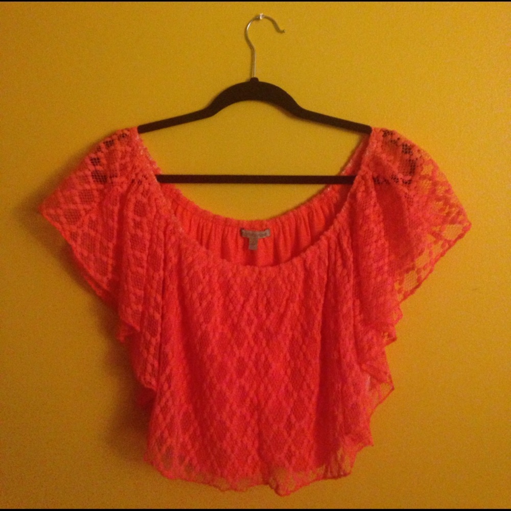 Dropped shoulder crop top
