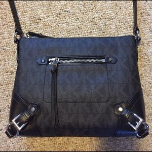 BNWT MICHAEL KORS messenger bag