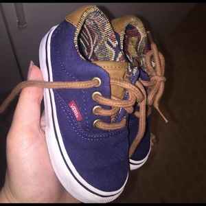 Size 6 toddler vans !