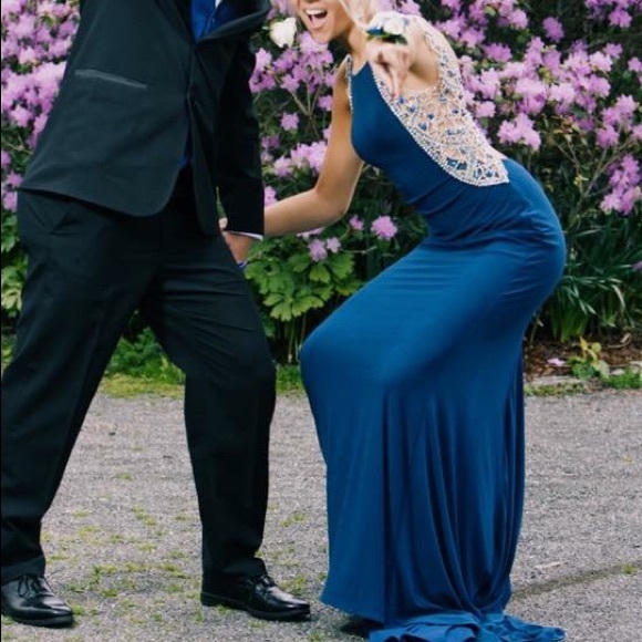 Prom Dress - Picture 2 of 3