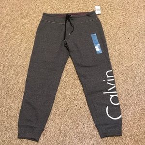 NWOT Calvin Klein cropped sweatpants