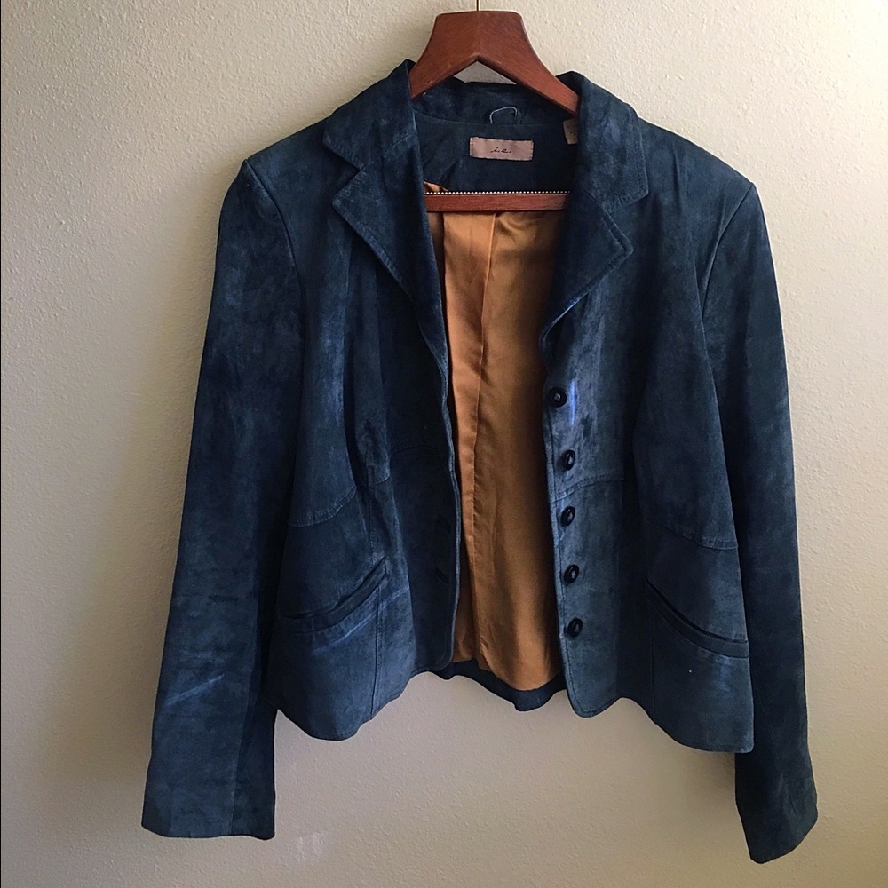 1 DAY SALE❗️{Vintage} 100% leather blazer