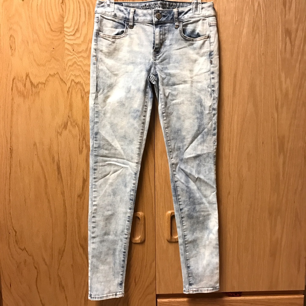 Acid Wash American Eagle Outfitters jeans