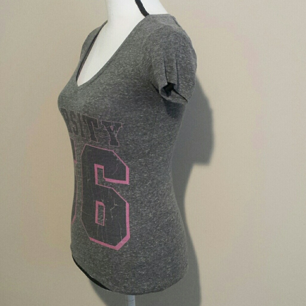 Cute comfy tee! - Picture 2 of 2