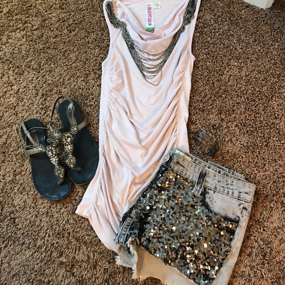 👚Lavender Beaded Sleeveless Shirt 👚