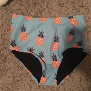 🍍High waisted pineapple bikini bottoms 🍍