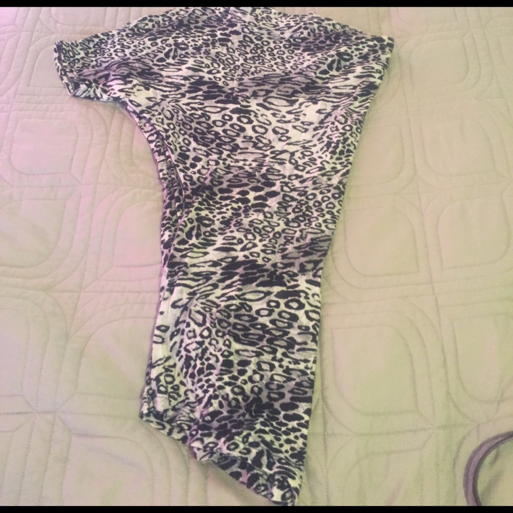 👑Oversized Wetseal Top Size S