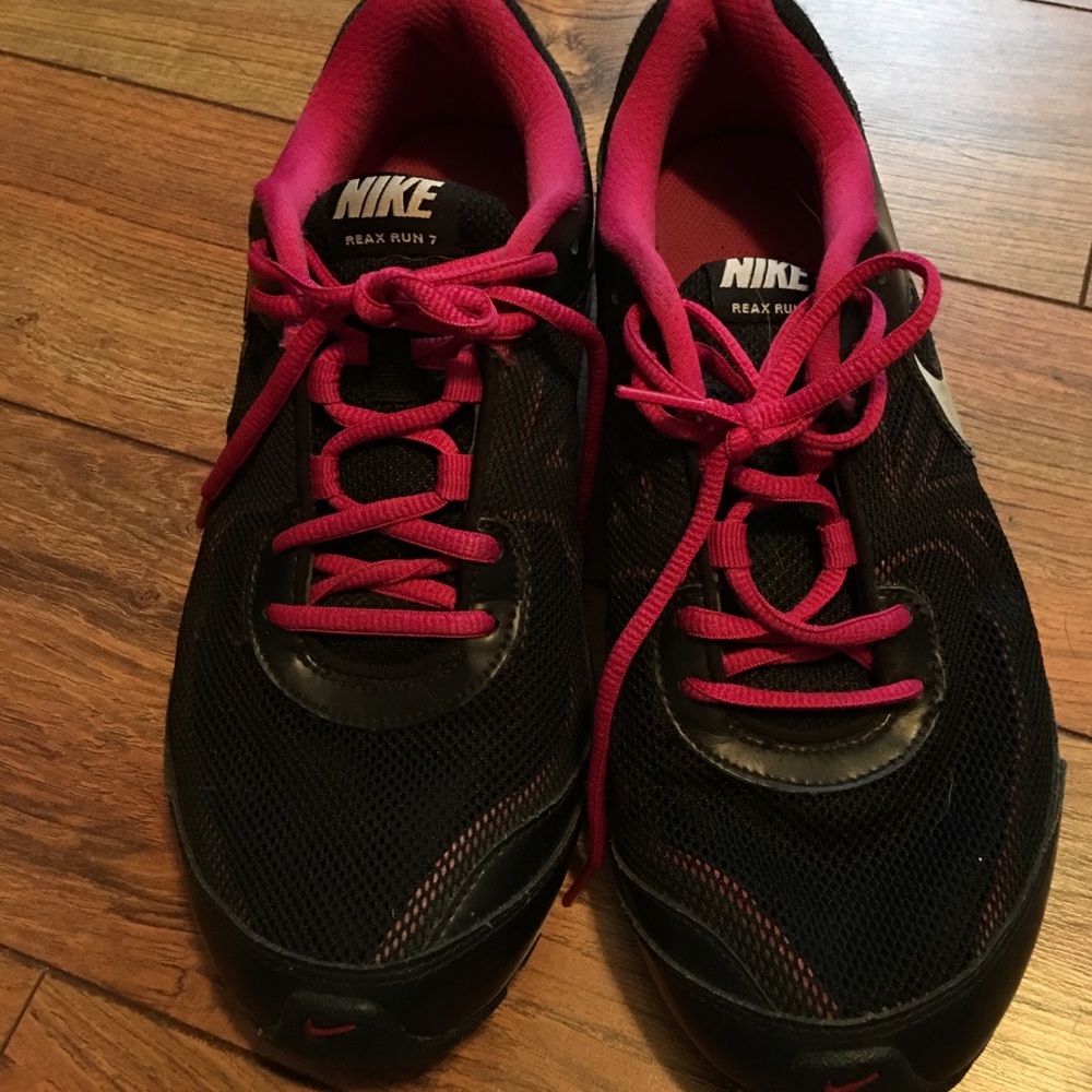 Nike Reax Run 7's