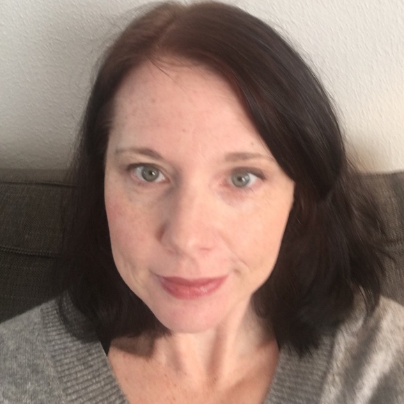 Meet your Posher, Angela - Picture 1 of 1