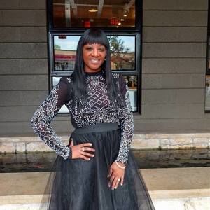 Meet your Posher, Beverly