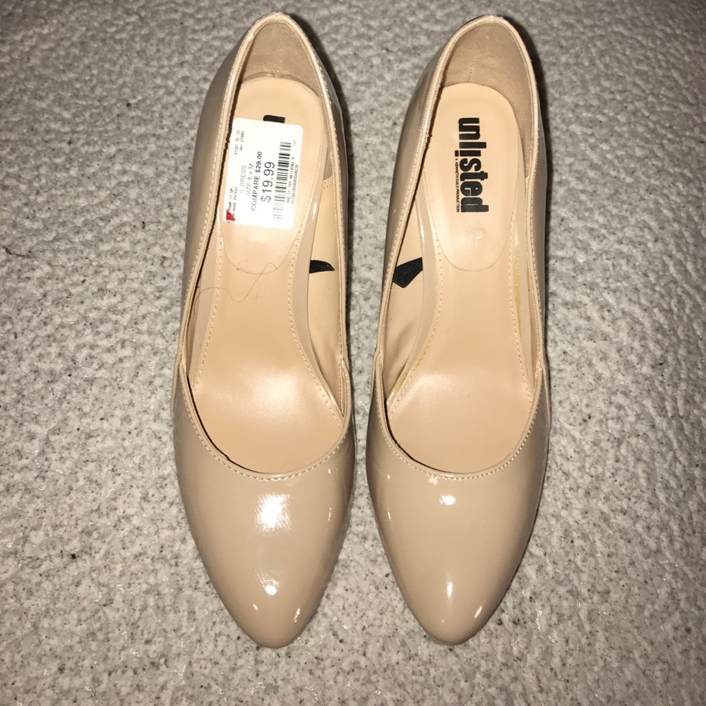 "A Kenneth Cole Production" Brand "Unlisted"