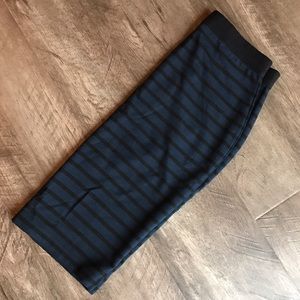 LOU & GREY Navy/Black Striped Skirt!