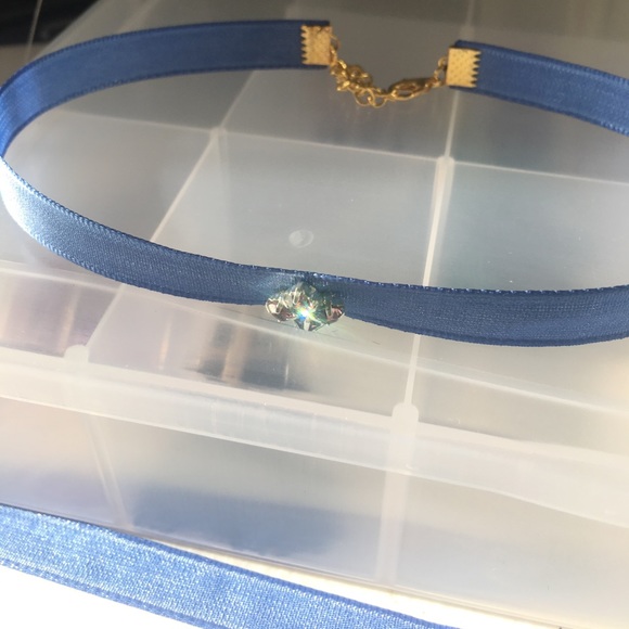 Chokers - Picture 4 of 8