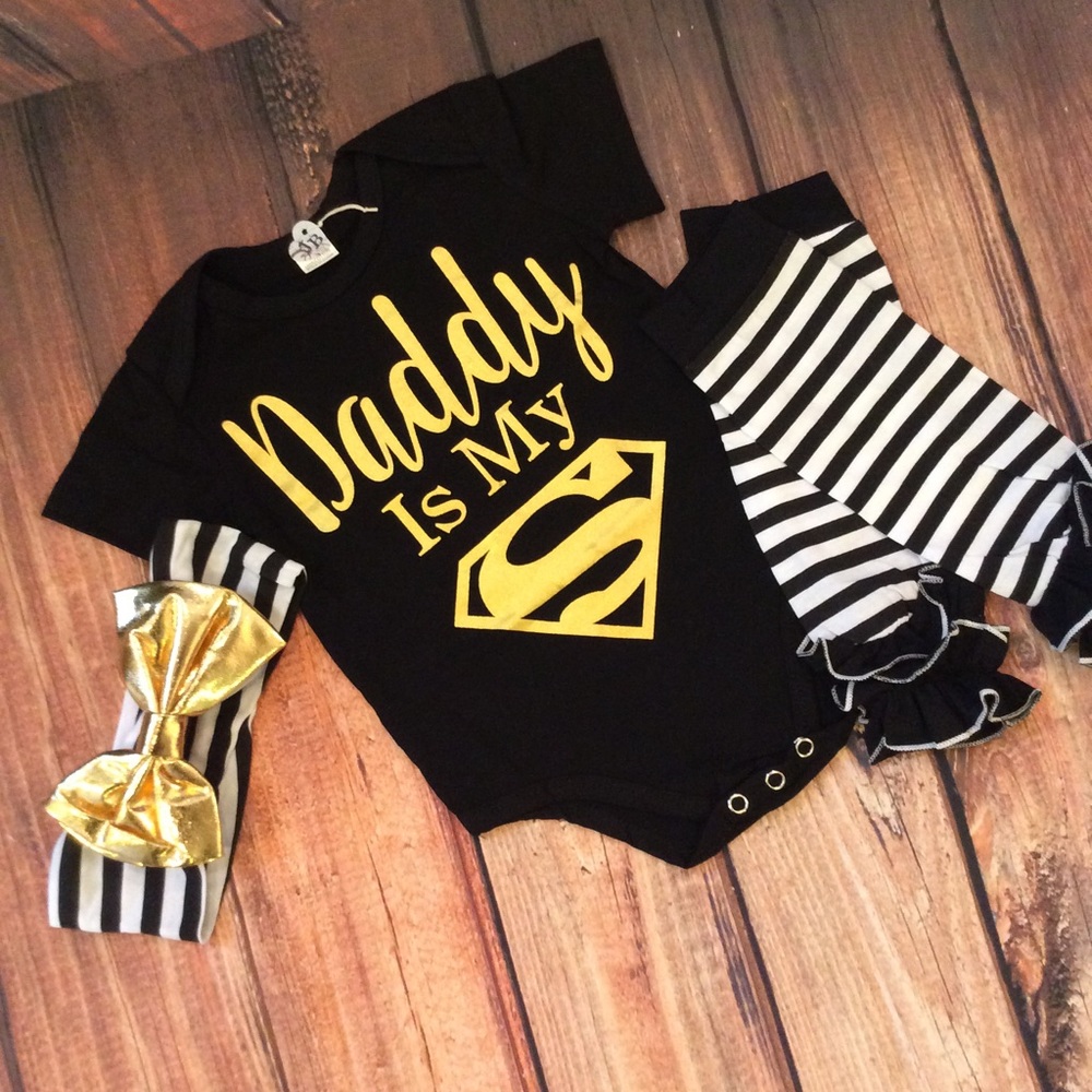 Baby Girl 4pc Daddy is my Superman Onesie Set