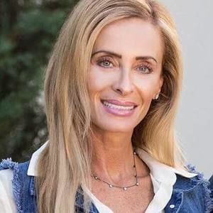 Meet your Posher, Carol