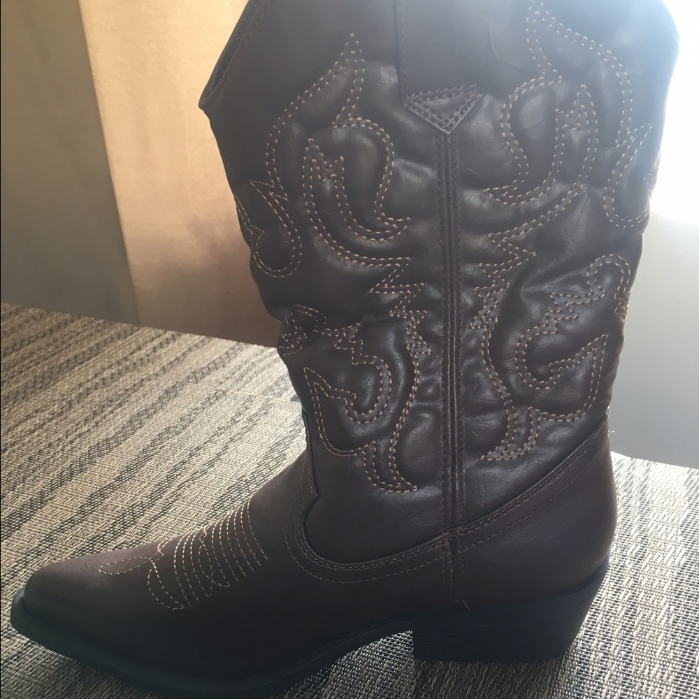 Madden Girl Sanguine Cowboy boots