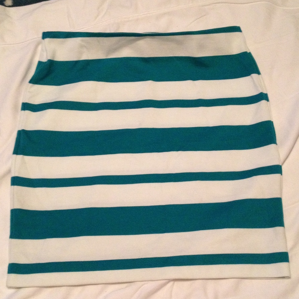 NWOT loft striped skirt