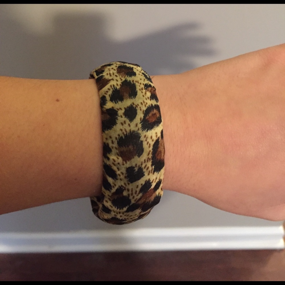 Leopard print bracelet