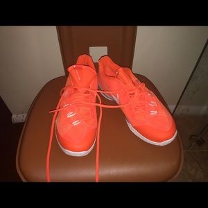 men's running sneakers
