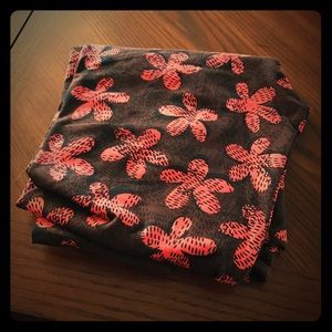 TC Lularoe Flower Leggings