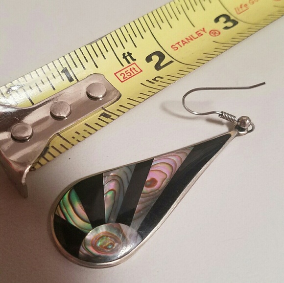 ABALONE & ONYX EARRINGS - Picture 3 of 4