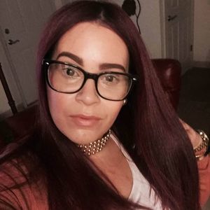 Meet your Posher, Dania