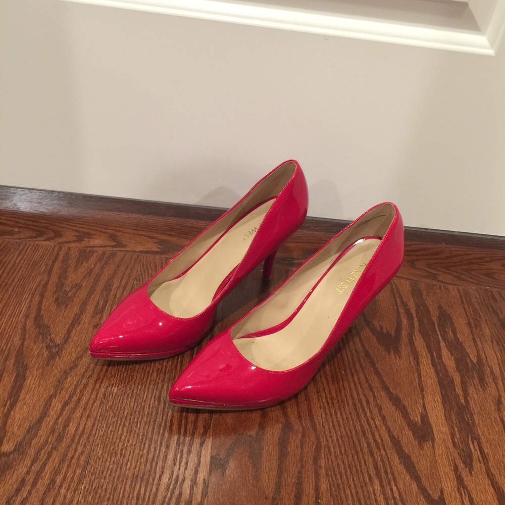 Nine West red pointed heels