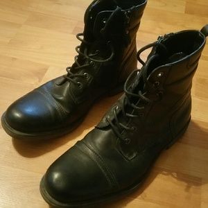 Men's leather boots