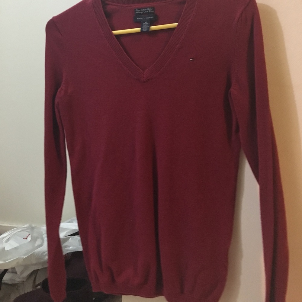 Tommy Hilfiger V neck thin sweater