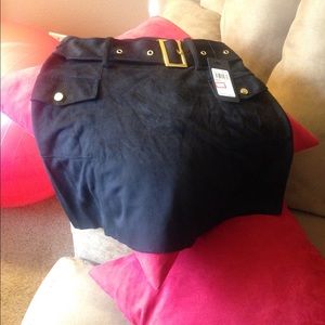 🚨SOLD🚨 Guess mini skirt