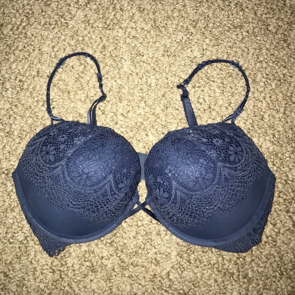 NWOT Victoria's Secret plunge bombshell bra