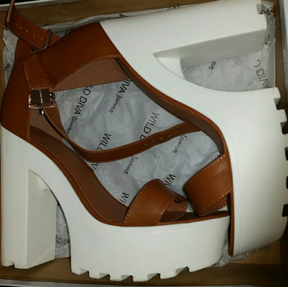 Wild Diva Platforms