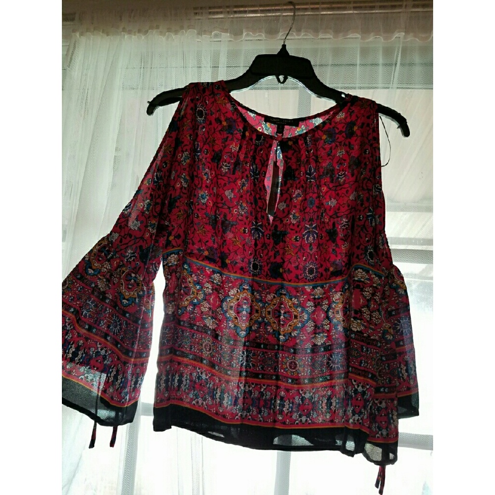 💛SALE💛Berry colored top