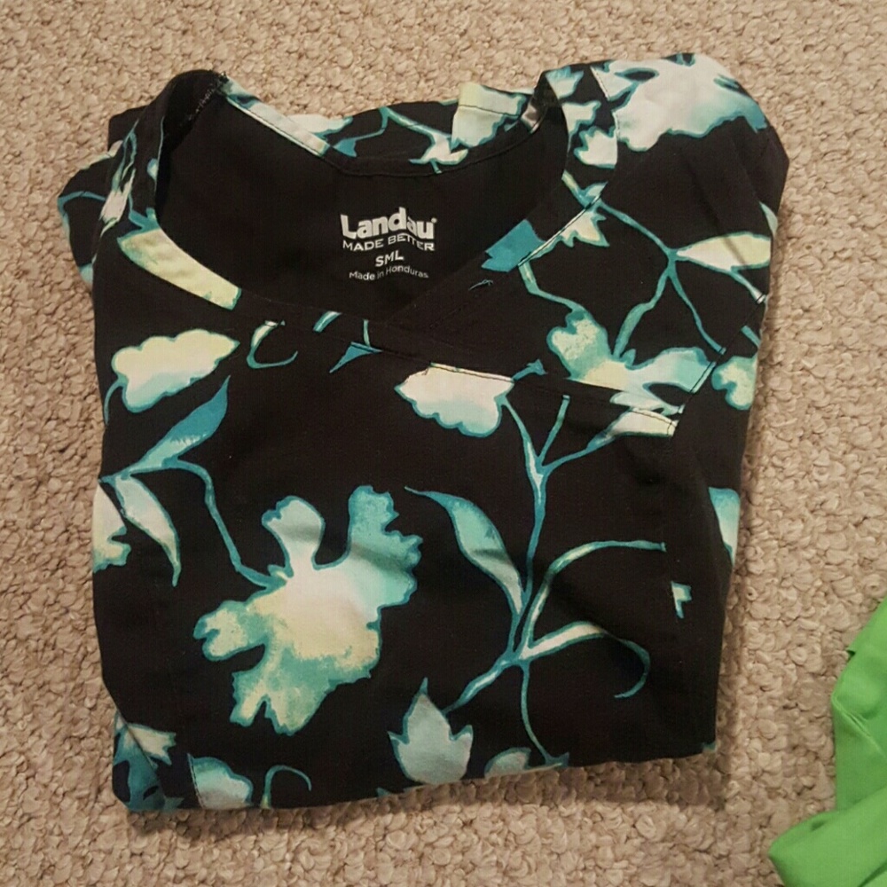 Scrub top
