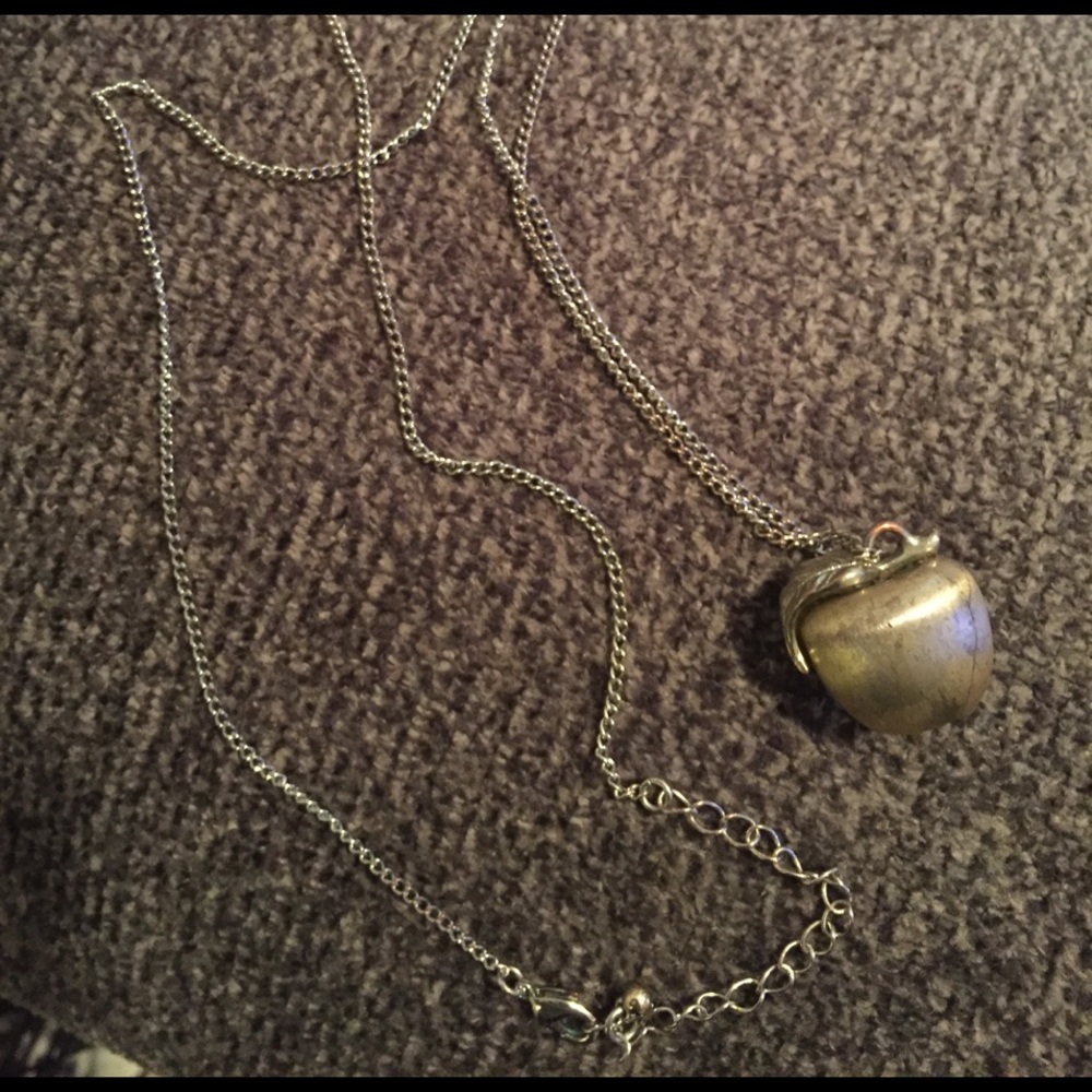 Apple necklace