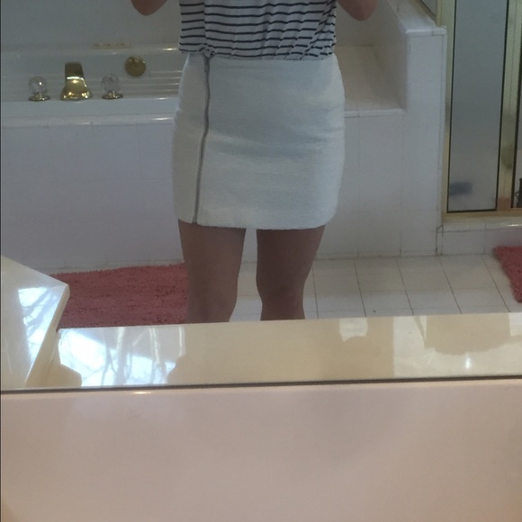 Urban Outfitters cream A line skirt, NWT - Picture 4 of 4