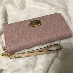 Brand NWT Pink Signature MK Wristlet/Wallet