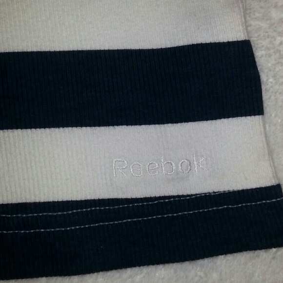 **SOLD** Reebok tank top - Picture 3 of 4
