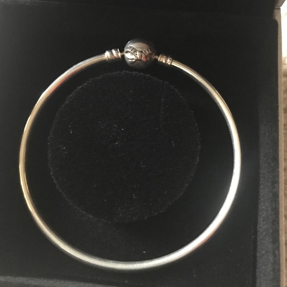 Sold AUTH Pandora bow bracelet