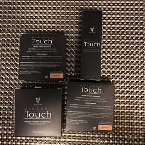 Younique bundle. 1 taffeta 3 chiffon