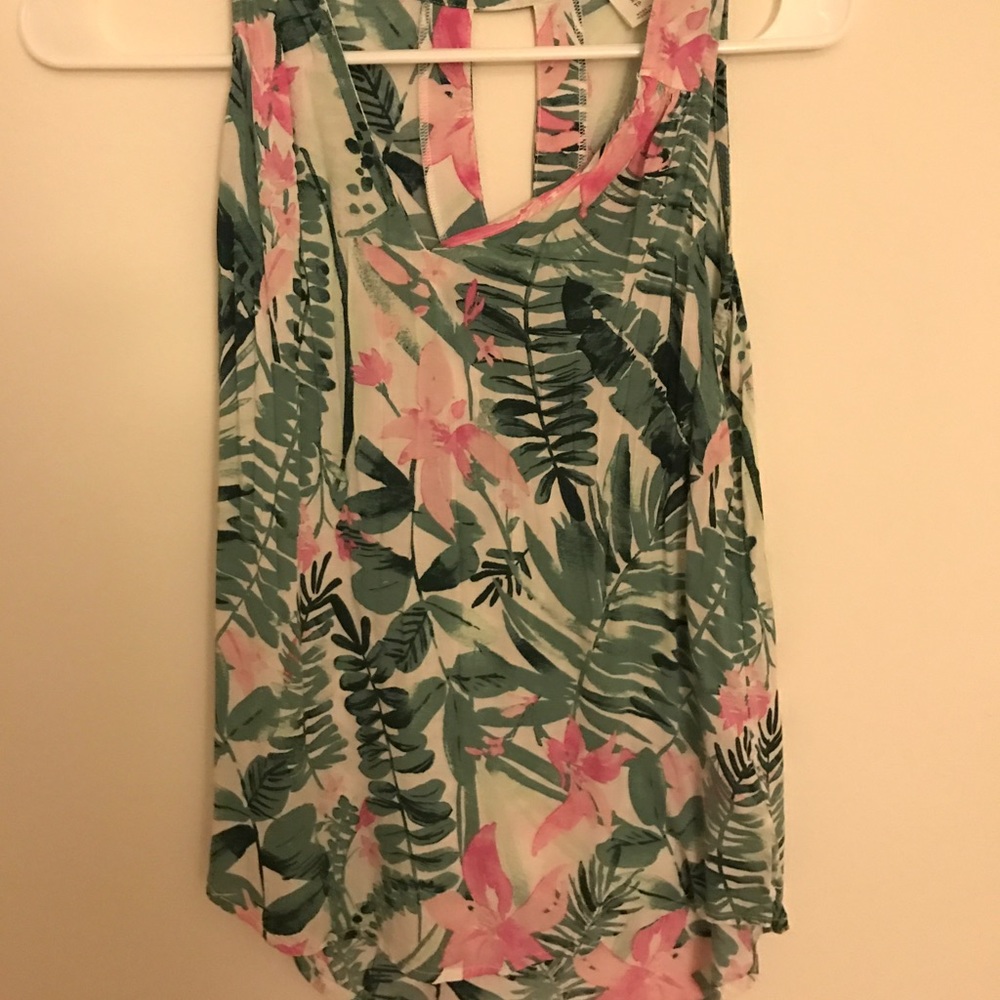 Sleeveless floral cotton top