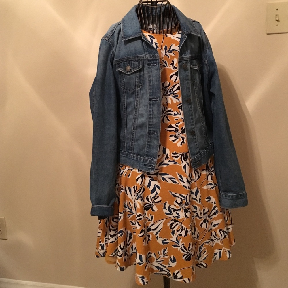 Cute multi colored dress.