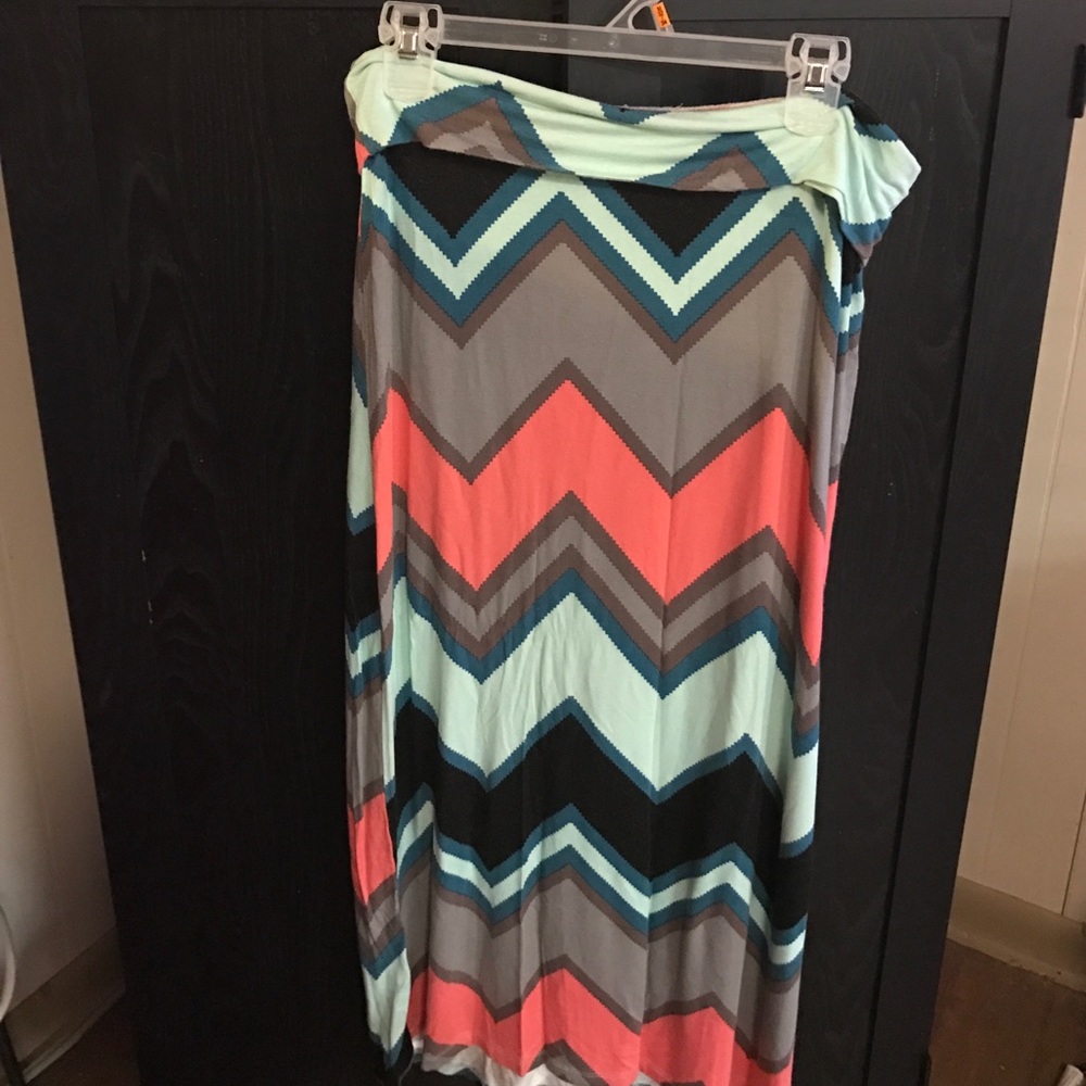 Chevron knit skirt