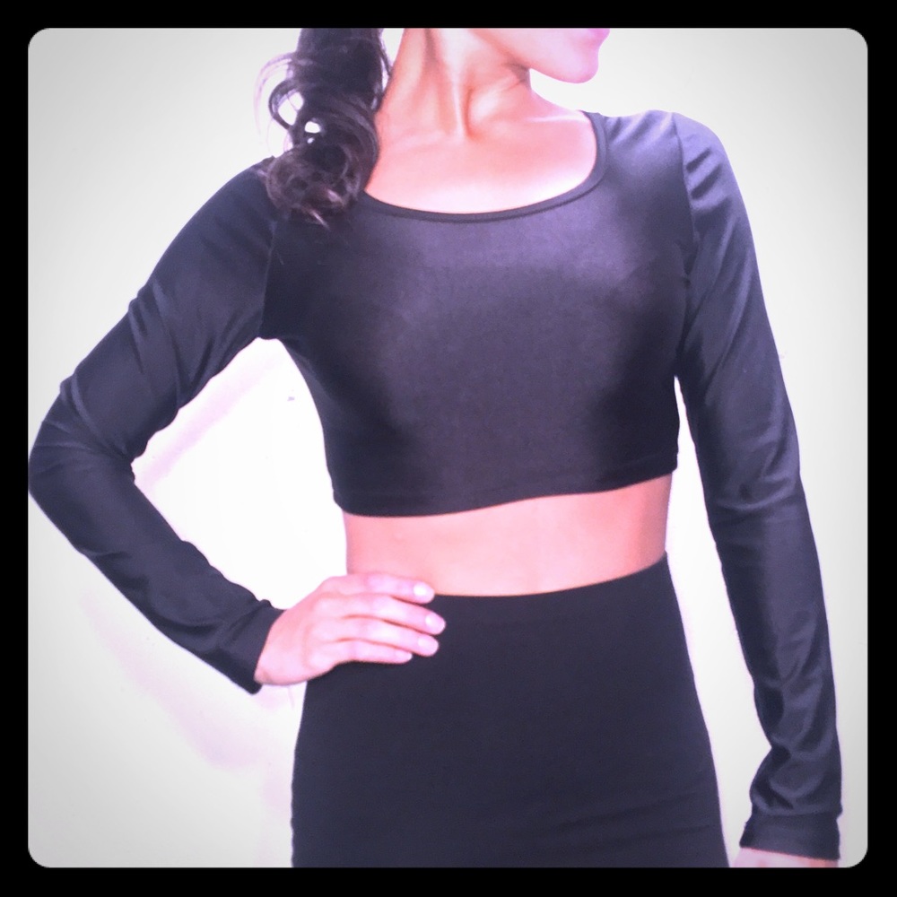 Black Long Sleeve Stylish Crop Top